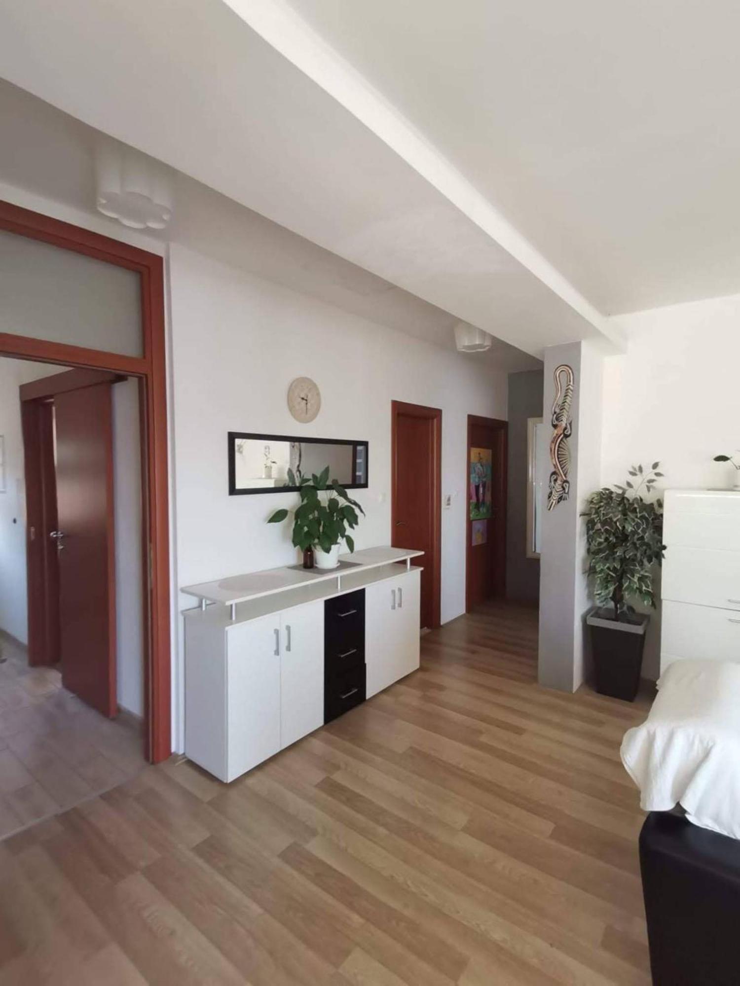 Apartment Lotus 特罗吉尔 客房 照片